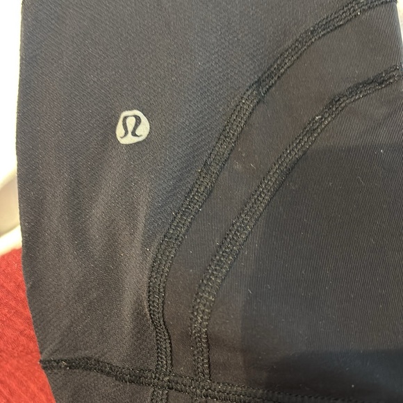 Lululemon Black cropped Leggings - Picture 5 of 6